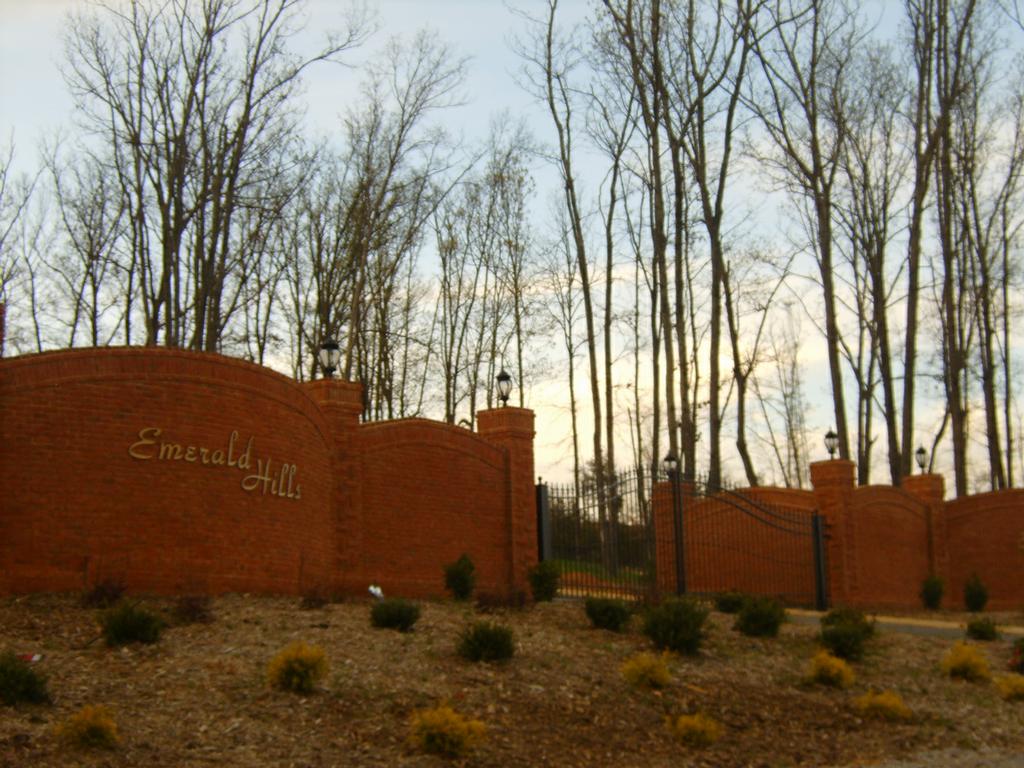 Emerald Hills Subdivision Cleveland TN 37311 4234728800